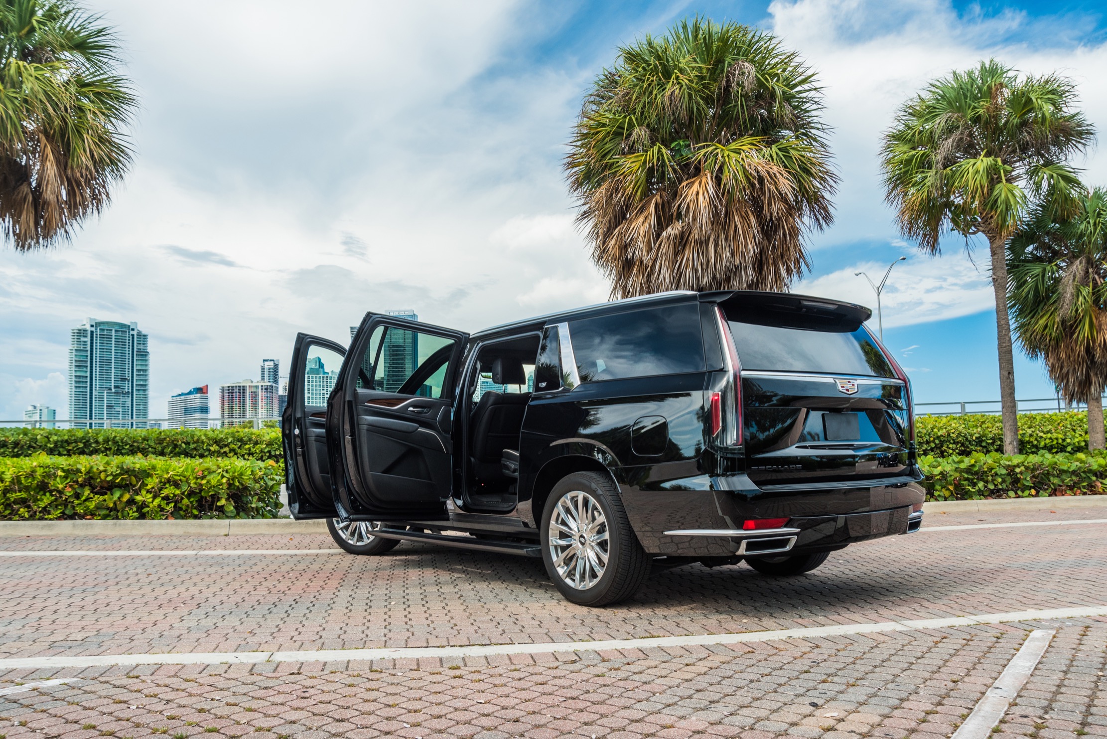 Cadillac-Escalade-Exterior3